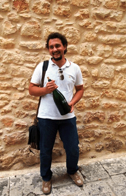 L'autore Andrea Fasolo con la magnum