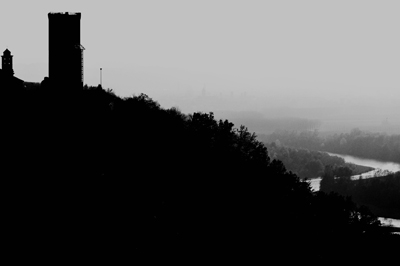 La torre di Barbaresco e il Tanaro