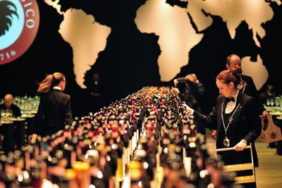 Le bottiglie di Chianti Classico alla Stazione Leopolda di Firenze