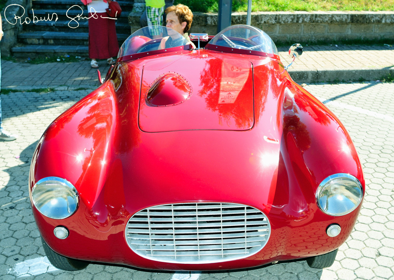 Floriana Nucci nella sua splendida Fiat BMW