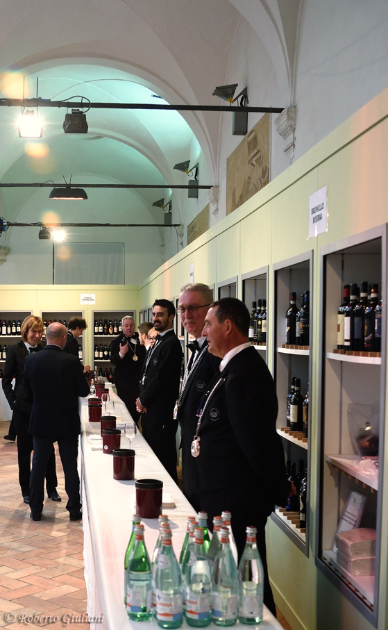 I sommelier in attesa dell'inizio di Benvenuto Brunello 2015