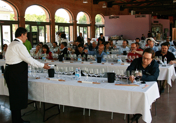 La sala per la degustazione cieca