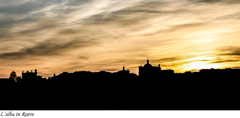 Il Roero all'alba