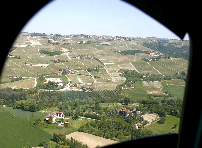 Veduta aerea dei cru del Barbaresco