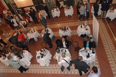 I banchi d'assaggio con i produttori