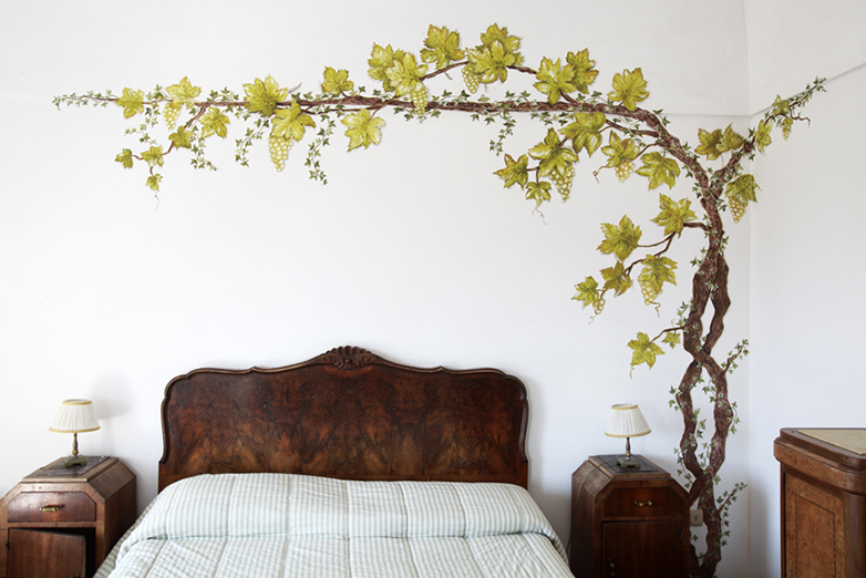 Una delle camere dell'agriturismo Le Tore