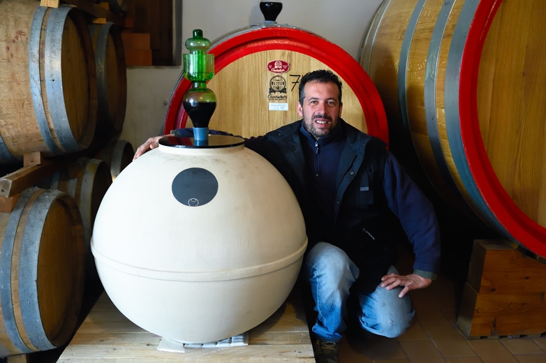 L'anfora con dentro il sangiovese 2014