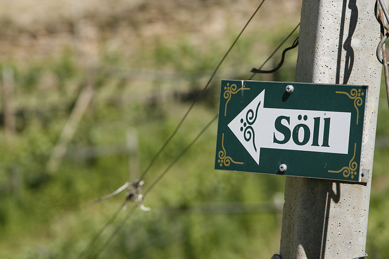 Indicazione del piccolo comune di S&ouml;ll