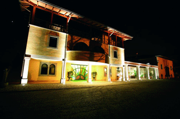 La Tenuta Luisa in notturna