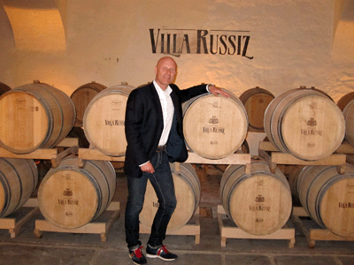 Gianni Menotti nella sua cantina