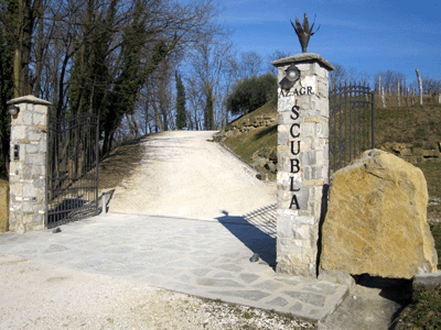 L'entrata all'azienda di Roberto Scubla