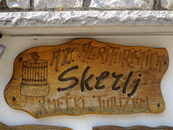 Insegna Matej Skerlj