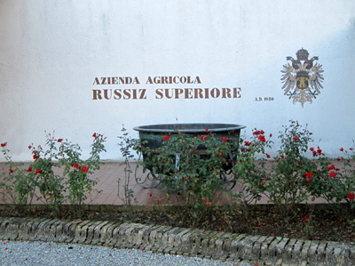 Insegna azienda Russiz Superiore