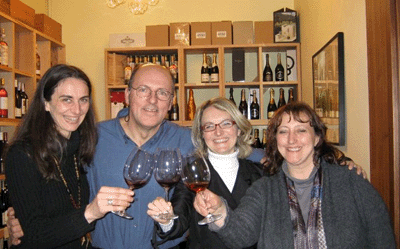 Nunzio Toselli con le produttrici vinicole Elena Conti, Isabella Pelizzatti Perego e Susanna Crociani