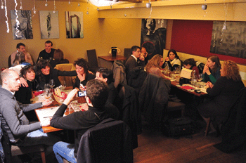 Vino a manovella, una sala