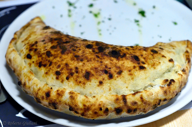 Pizza Mater Calzone