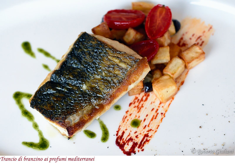 Trancio di branzino ai profumi mediterranei