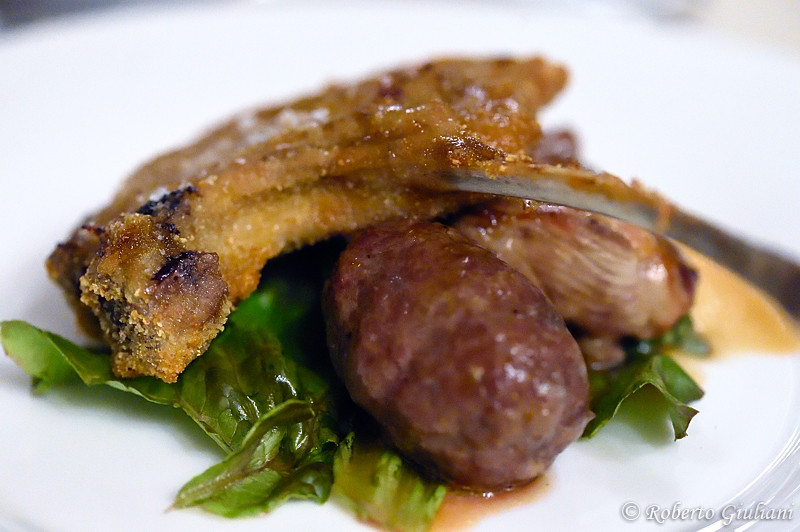 agnello in tre versioni: cotoletta fritta, coscio arrostito e salsiccia di spalla