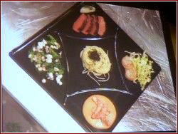 Presentazione piatto in cinque parti