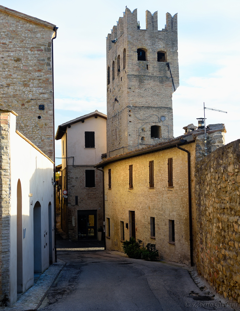 Particolare di una torre a Montefalco
