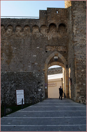 Entrata alla Fortezza di Montalcino