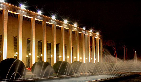 Esterno del Salone delle Fontane a Roma