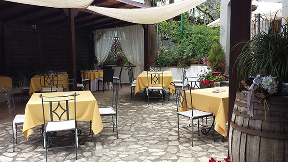 I tavoli apparecchiati