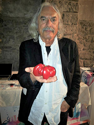 Enrico Rava con la papaccella