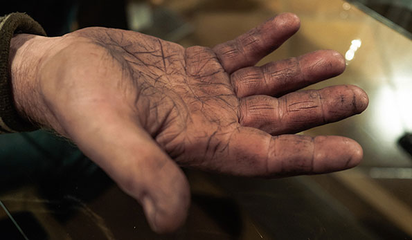 La mano di Giulio Grasso