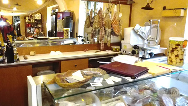 Interno Barolo Bar Monforte