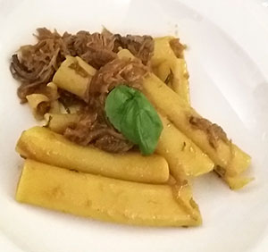 Ziti e genovese