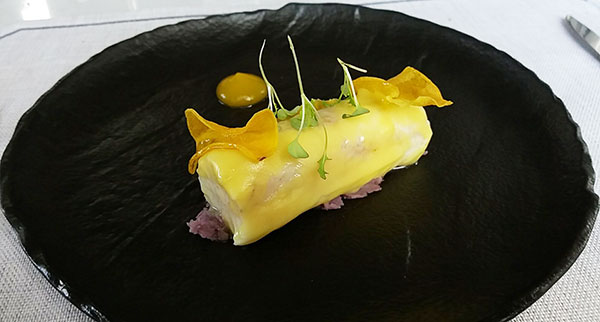 Rombo con variazione di patate e mandarino