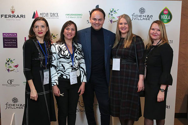 Eleonora Sholes, Carmen Guerriero, Matteo Lunelli, Svetlana Trushnikova e Natalia Obozinha