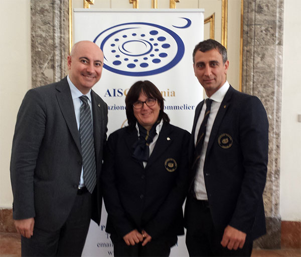 Prof. Giuseppe Festa - Winebusiness, d.ssa Maria Sarnataro - Vice Pres. Ais Napoli e Delegata Cilento Vallo di Diano, Marco Ricciardi - Delegato Ais Caserta
