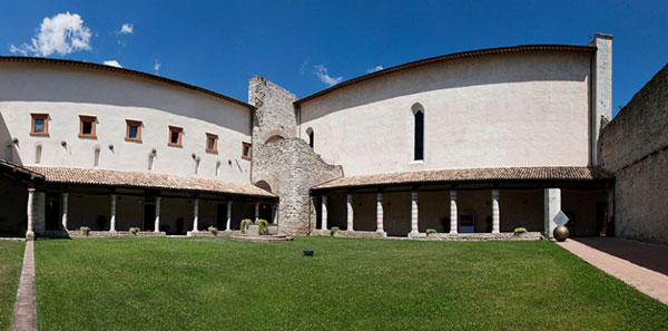 Il chiostro di San Nicolò