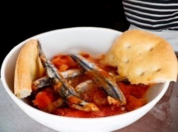 piatto di bagnun di acciughe