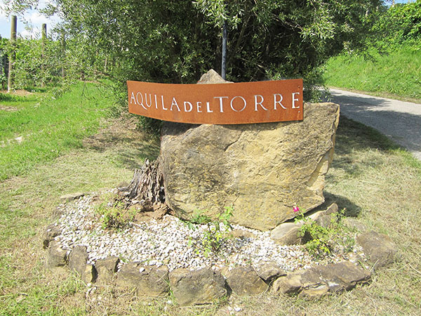 Ingresso azienda Aquila del Torre