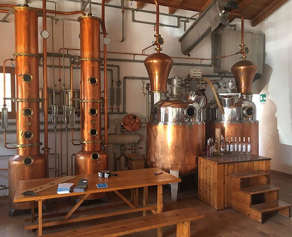 L'impianto di distillazione di Alessandro Poli