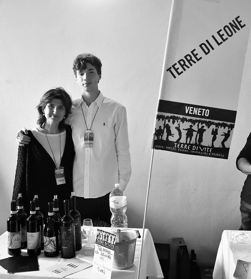 Chiara Turati con il figlio (Terre di Leone)