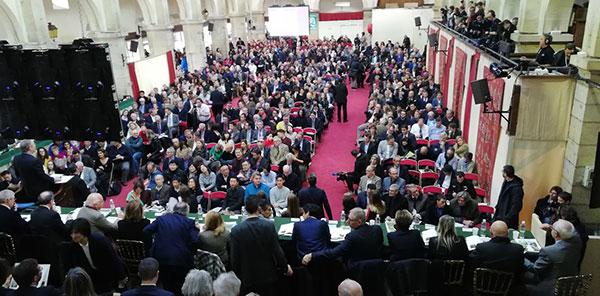 Asta vista dalle spalle