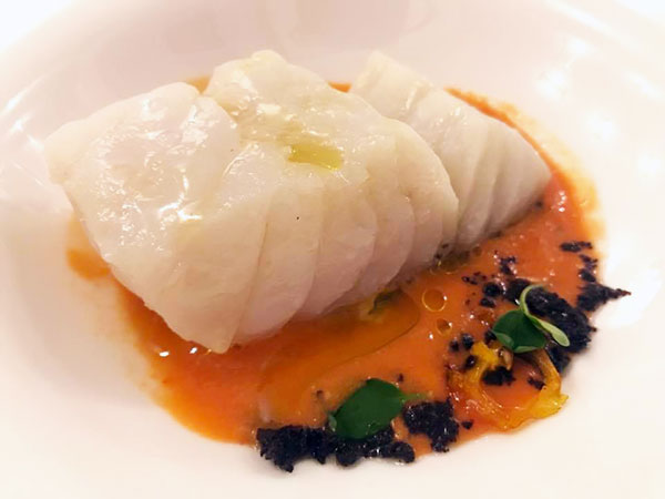 Baccalà su crema di pomodoro