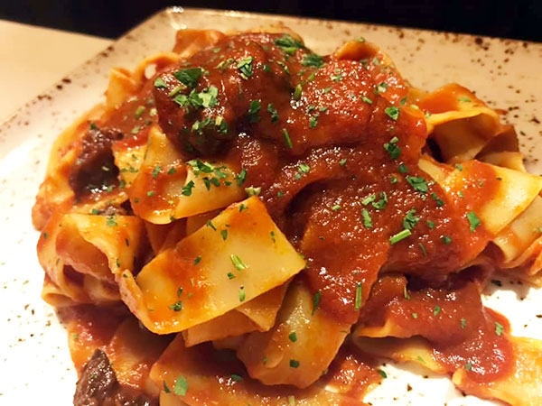 Pappardelle con sugo di cinghiale