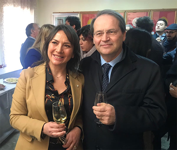 Carmen Guerriero con Floriano Zambon , pres. Città del Vino