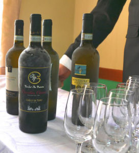 Alcune etichette di Greco di Tufo in degustazione
