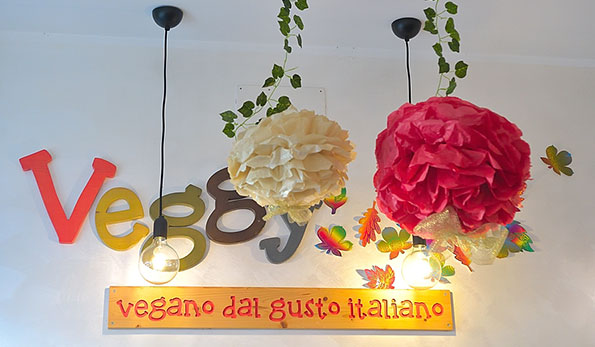 insegna interna Veggy Garden Bistrot