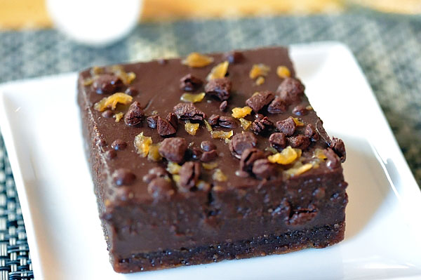 Tortino al cioccolato, pere e zenzero