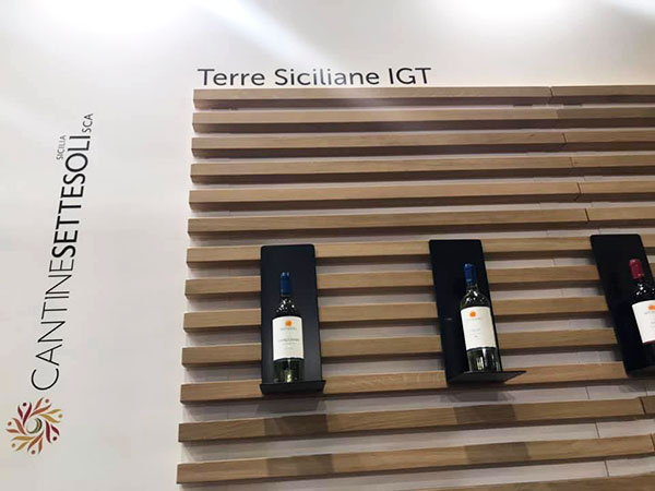 Lo stand di Cantine Settesoli al Vinitaly