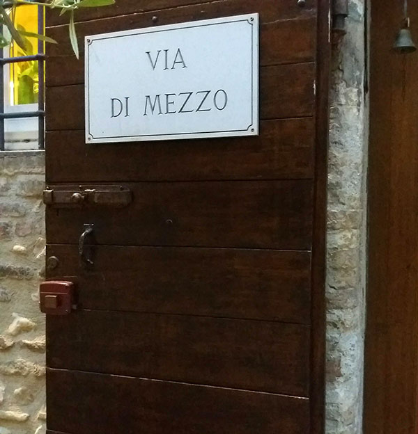Entrata al Ristorante Via di Mezzo