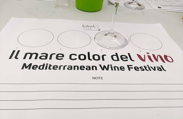 Il mare color del vino