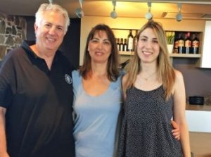 Vassilis, Antonia e Angeliki